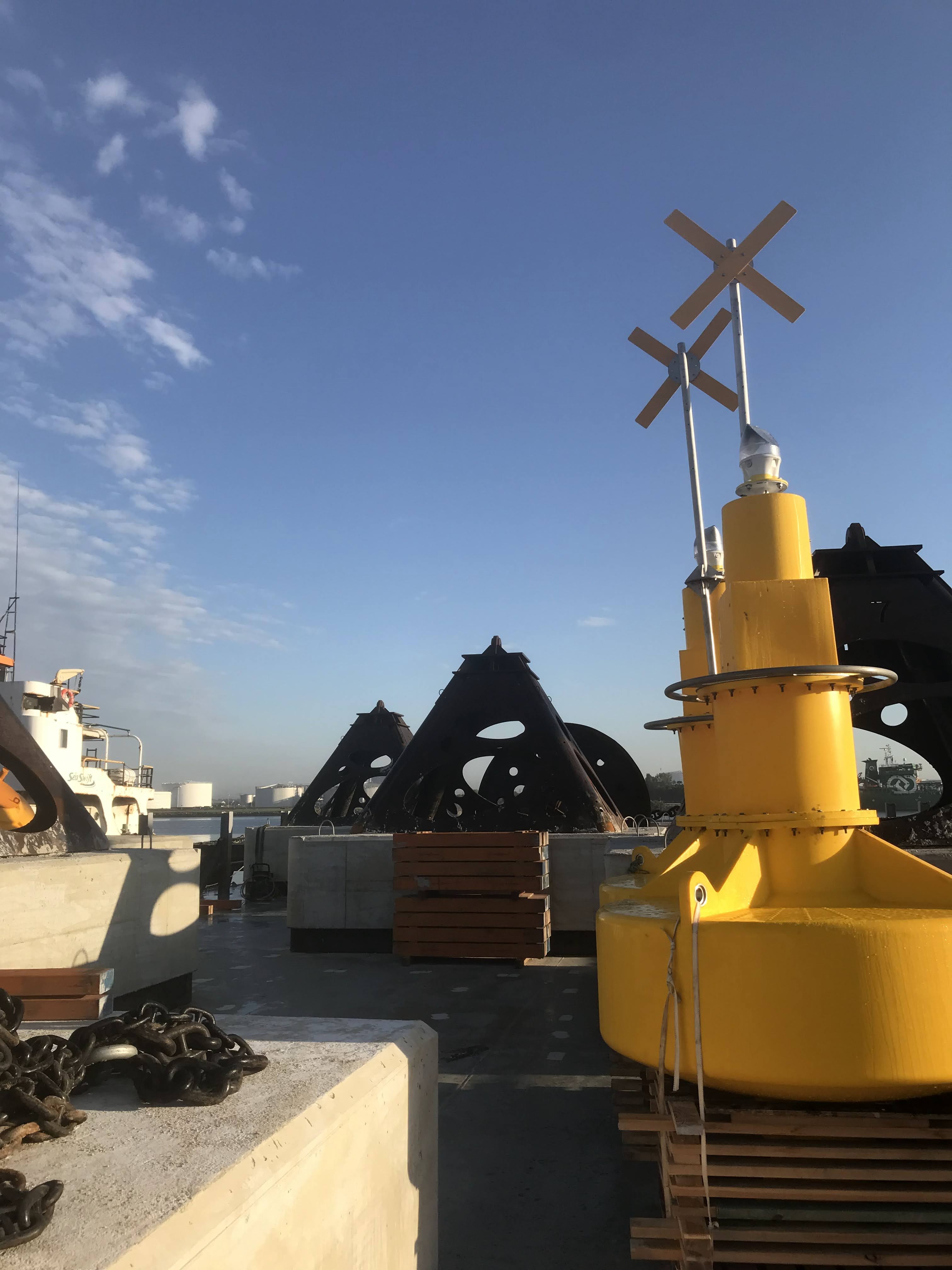 Artificial reefs & marine construction / 09